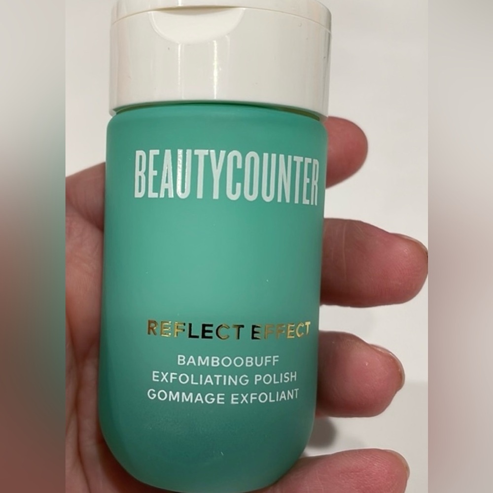 Beauty counter Reflect Effect  Bamboobuff exfoliating polish.